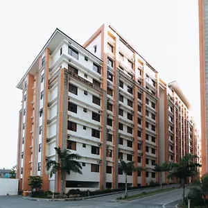 4* Hotel Reddoorz Premium @ Paseo Pinas