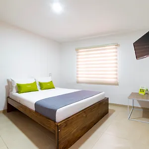 megua-hostal.colombiamedellinhotels.com/